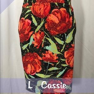NWT LuLaRoe Large Black Floral Cassie